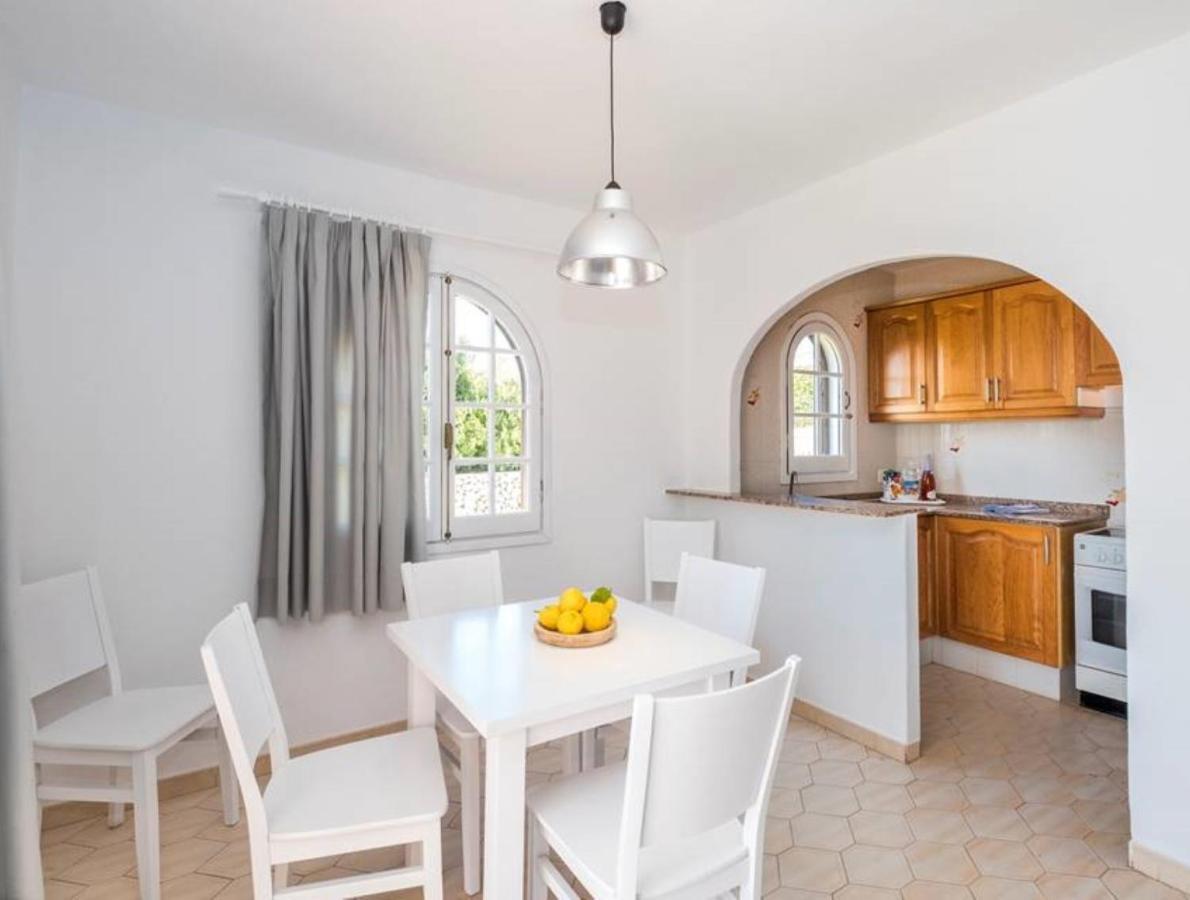 Apartamentos Girasols Gardens Sup 2-F Son Bou Dış mekan fotoğraf